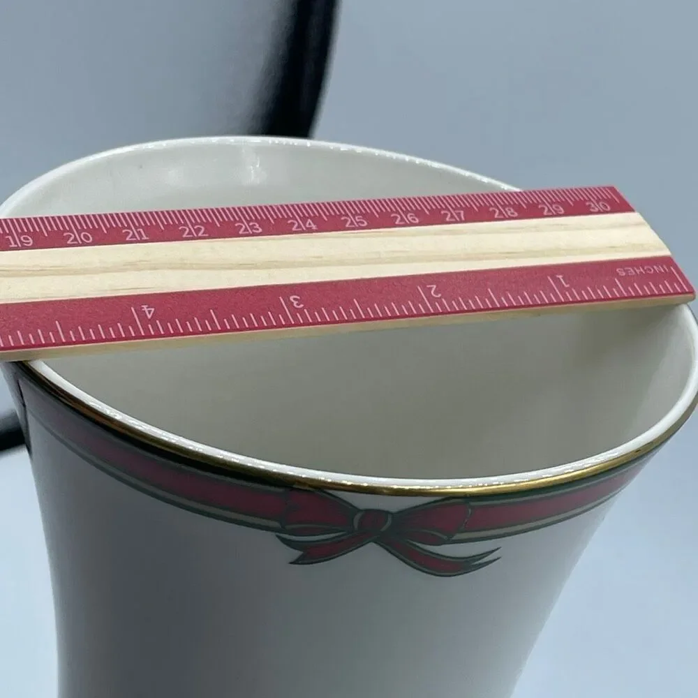 Royal Doulton English Porcelain “Ribbon” 1986 vase